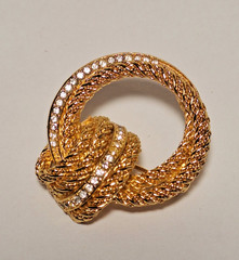 1 Vtg Christian Dior 1970s Knot Brooch & 1 Gold-Tone Intertwined Circle Brooch
