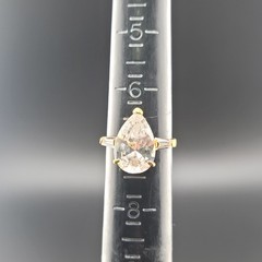 Vtg Sz 7 Ring Lg Teardrop Pear 2 Baguette Cubic Zirconia 18KGE Fashion Jewelry