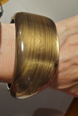 1970’s/80’s Gold & Black Wide Lucite Chunky Wavy Bangle Bracelet