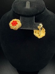 Vintage Chunky Gold Twist Faux Coral Cabochon Screw Back Clip On Earrings 60s