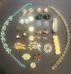 Vintage 18 Pieces LOT!! Signed Sarah Cov., Lisner, Trifari, Avon & W. Germany.