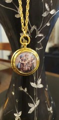 Hummel Goebel Pocket / Pendant Watch HU 2001 “Ring Around The Rosey” Series