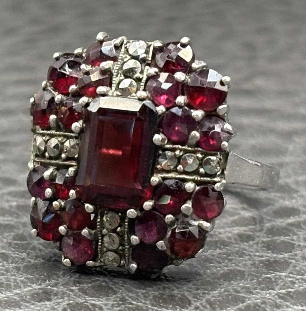 Vintage Art Deco Era Bohemian Garnet Marcasite Sterling Silver Ring Size 5.5