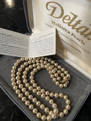 VINTAGE MALLORCA PEARL NECKLACE 14K G.F. CLASP 30 IN. 5MM PEARLS FROM DELTAH/BOX