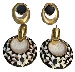 Lot of 5 Pairs of Vintage Estate Black & Gold Themed Pierced Earrings Variety