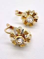 Vintage 18k 750 Yellow and White Gold Dormeuse Sleeper Drop Flower Earrings