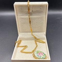 Vintage Oval Rose Pendant Necklace on Vintage Gold Plated Fancy Link Chain