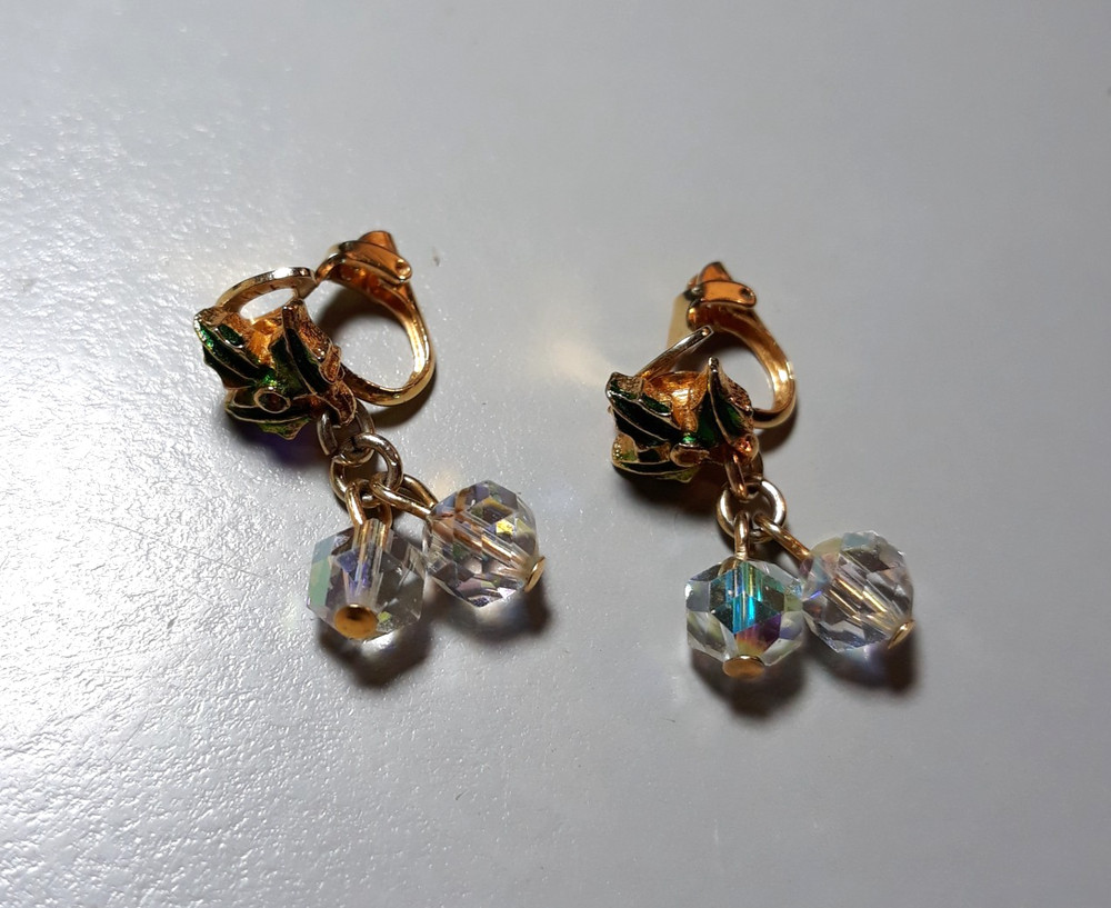 VTG Gold‑Tone Ivy Clip‑On Earrings – Aurora Borealis Crystals – Patented Clips