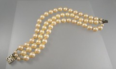 Vintage 3 Strand Faux Pearls 7 3/4″ Long Bracelet 1033
