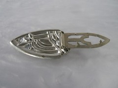 BEAUTIFUL ANTIQUE 1920’s ART DECO FAUX SAPPHIRE RHINESTONE POT METAL DRESS CLIP