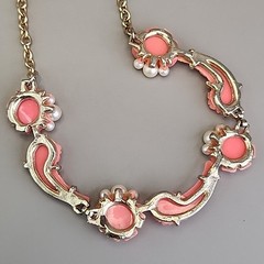 Vintage Rose Necklace Peach Celluloid Flowers Linked Faux Pearl 17″