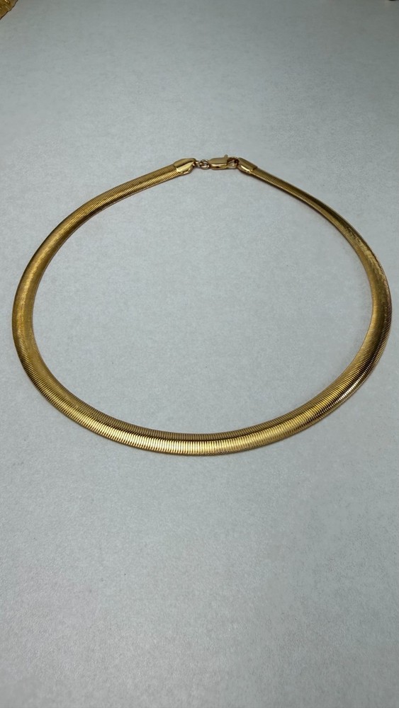 Gold Tone Snake Chain Choker Necklace Elegant Classic Vintage Style 16”