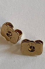 “NINA RICCI” Gold Tone (#437) Dangle Leaf Earrings with Crystals