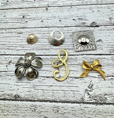 Lot of 6 Silver Tone and Gold Tone Metal Brooches Flower, Bow, Seashell, etc.