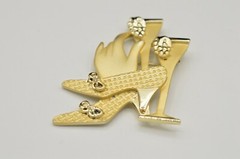 Vintage Pin Brooch Statement Brushed Gold Cocktail Heels Hand Wine 80s Chic Bin5