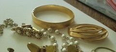 Mixed Lot Of 23 Vintage Jewelry Pieces Many Signed