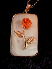 Les Bernard necklace 1/20 12k gold Fill!With Mother Of Pearl! Vintage Necklace!
