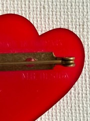 ARN ART DENMARK Red Triple Heart Plastic Danish Brooch Pin Margit Brandt Vintage