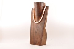 Off-round shape freshwater pearls necklace (440mm(17.3in) 212.5ct) “GEM REPORT”.