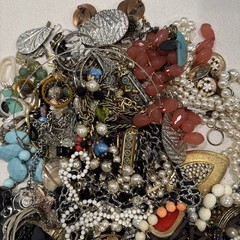 4 Lb + Mixed Costume Jewelry Severely Tangled Lot Wearable & Repair Vintage Hunt