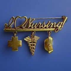 I Love Nursing Vintage Gold-tone Pin Brooch w/3 Dangle Charms JJ Jonette VGC
