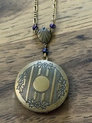 VTG Pididdly Links Locket Necklace Gold Tone 19” Art Nouveau Style Kingston NY
