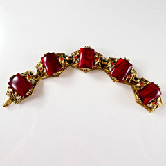 Vintage Red Marbled Acrylic 5 Link Bracelet Ornate Design Retro Pretty
