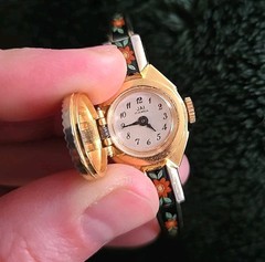 Vintage JAI 17 Jewels Peek A Boo Watch Elegant Floral Black Gold Swiss Made