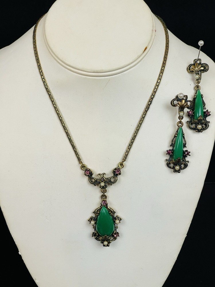 Vintage Unsigned Faux Jade Gems Drop Necklace Earring Set Victorian Style READ