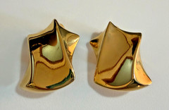 Vintage Dual Signed Gold Tone Sculptural Clip Earrings Erwin Pearl FO Inc