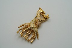 Vintage Gold and Cream Enamel Giraffe Lovers Brooch 4.6cm JB39