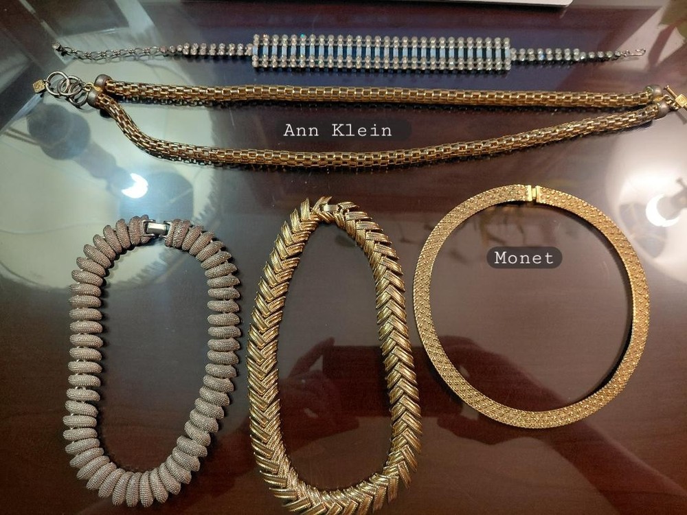 Vintage 1960’s necklace lot. 5 pieces