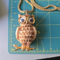 Vintage RAZZA 3D Resin Owl Movable Eyes Pendant Chain Necklace 18″L