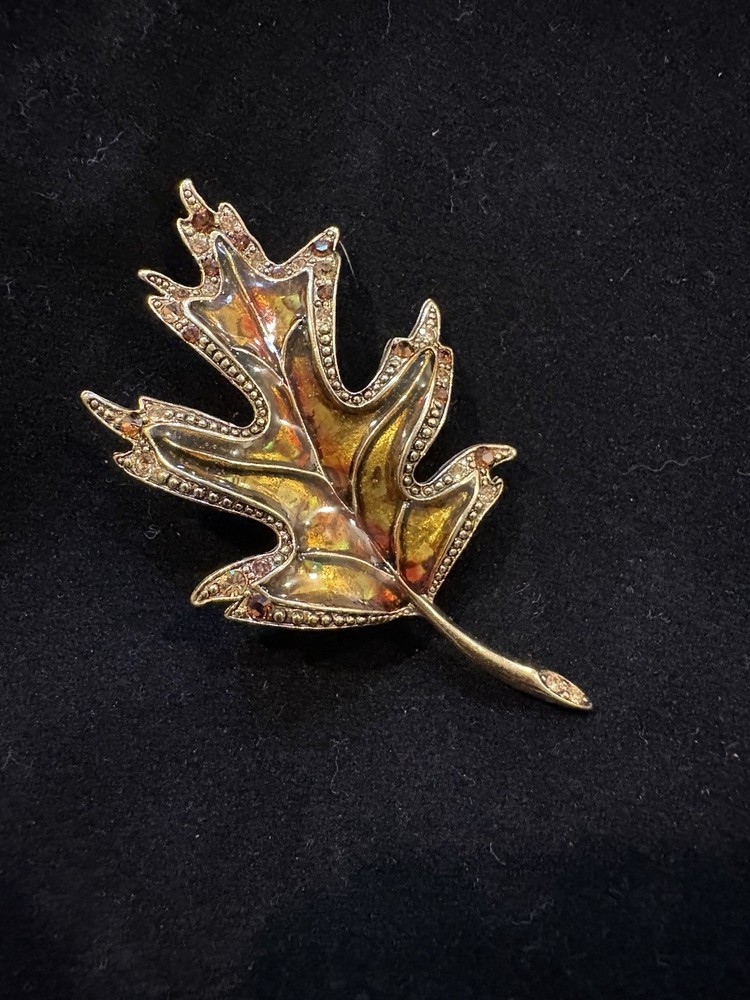 Vintage Beautiful LC Lauren Conrad Enamel Leaf Brooch