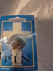 Vintage Scallop Shell Lapel Pin Small Size Silver Color Metal