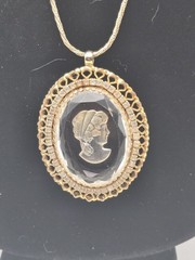 Vintage Warner Intaglio Glass Cameo Brooch Pendant Gold Tone Filigree w/ 23″…