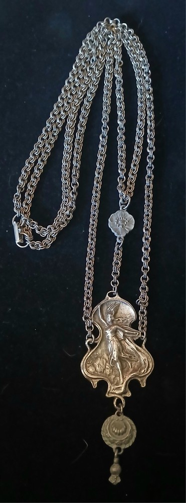 “Stunning Vintage 18” Art Nouveau Winged Fairy Necklace – Hollow Back &…