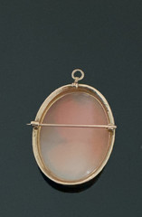 Large Antique Victorian 10K Yellow Gold Carved Shell Cameo Brooch 9.2 Grams DsVa