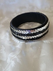 Vintage Lot of 5 Various Styles & Colors Bangle Bracelets