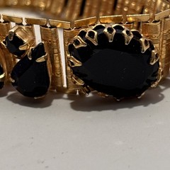 Vintage 1950’s Black Onyx Faceted Crystal Link Bracelet Fit a 6.5” Wrist. J-41