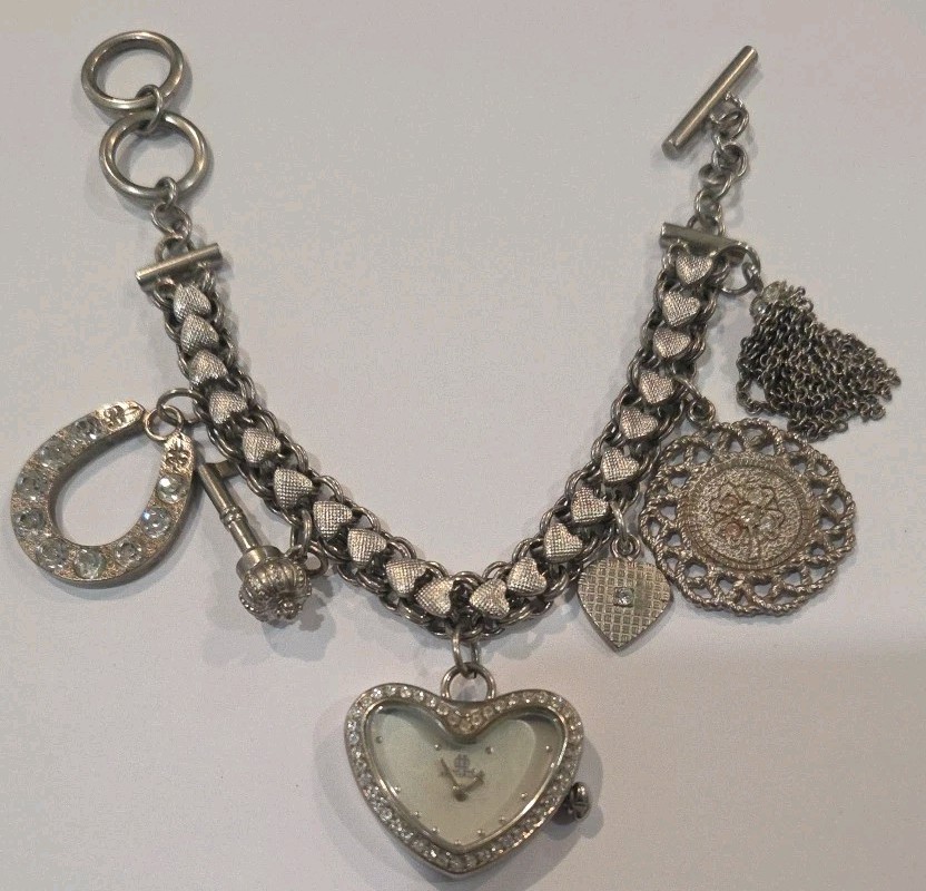Vintage Jennifer Lopez J Lo Stainless Charm Bracelet 8″ I#191a