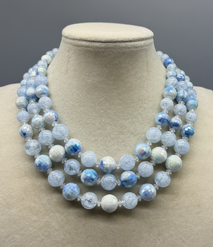 Coro Vintage 3 Strand Blue Lucite Bead Necklace Faceted Choker Retro 14-16.5”