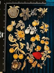 Lot 26pc Fruit Vegetable Brooch Pins Strawberry Cherry Lemon Lychee Enamel Mix