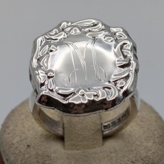 Vintage 925 Sterling Silver Monogram M Repousse Signet Statement Ring Size 6.5