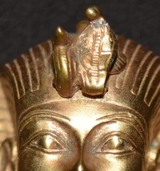 VTG King Tutankhamun Pendant Metropolitan Museum of Art Gold Tone Tut 1976 Egypt