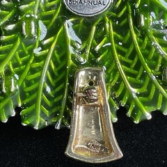 Avon 2008 Brooch 5th Annual Rhinestone Enamel Christmas Tree Pin Dangle Stones