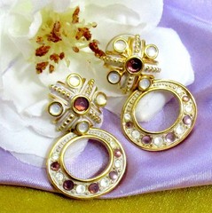 Vtg Rare Runway Exquisite MONET Dangle GP Moonglow Purple & White Hoop Earrings