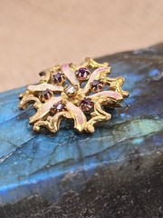 Antique Gilt Metal Dark Pink Rhinestone Pinwheel Ribbon Brooch 1″