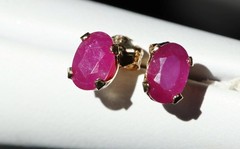 14k yellow gold earrings 1.00ct natural, treated ruby stud vintage 0.6gr N2948H