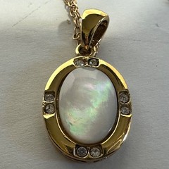 VTG Lady Remington Mother of Pearl & Rhinestone Pendant Necklace PAJ BB Chain